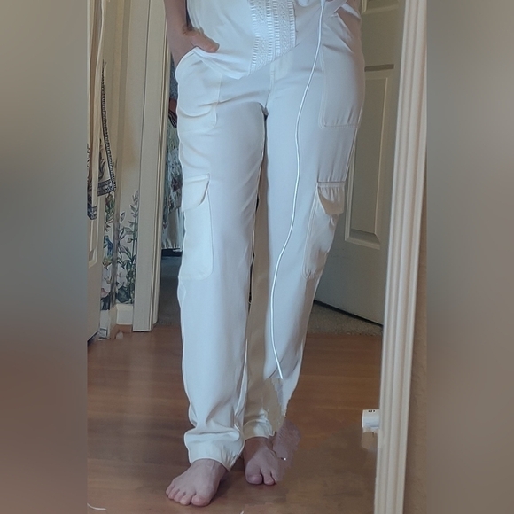 NWT Max Studio Cargo Trousers size Small - Picture 2 of 13